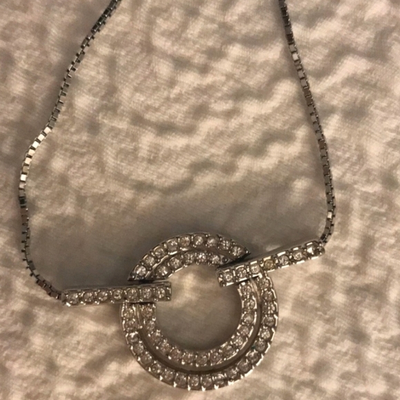 NWT Swarovski Necklace Silver Circle - Picture 1 of 1